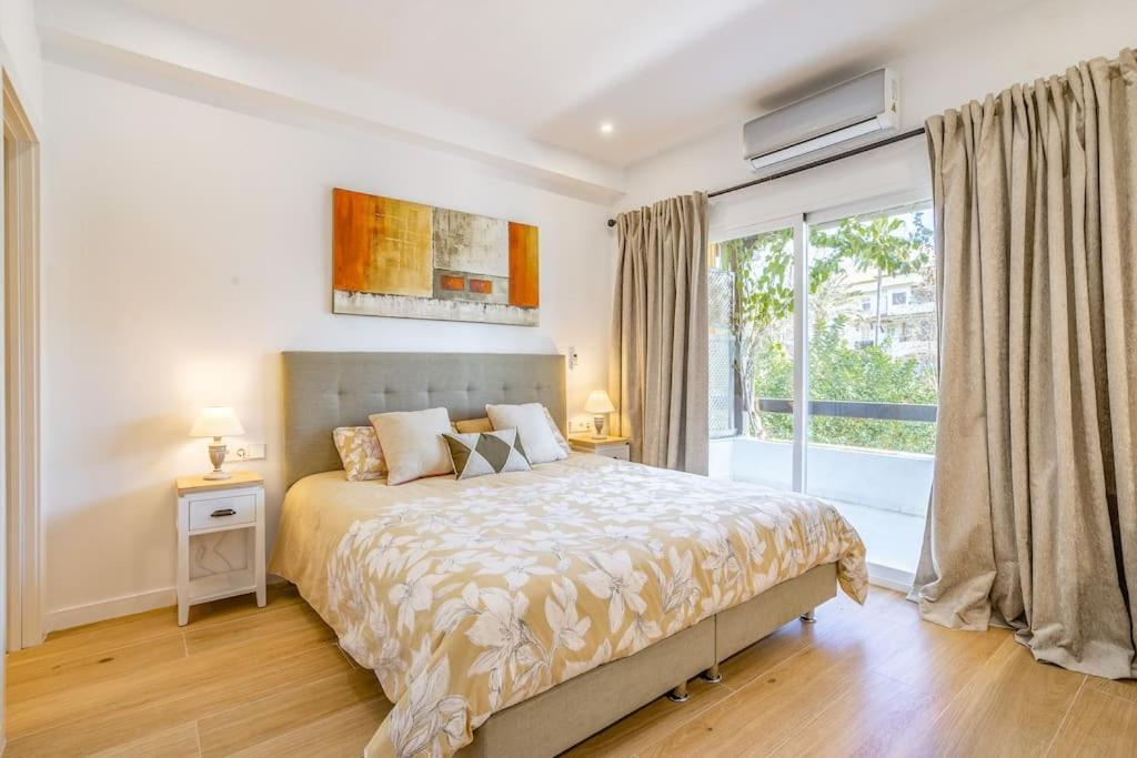 Oleholidays Carolina Golden Mile 300 Metros Playa * Marbellac